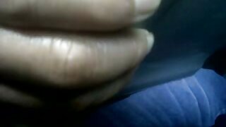 jovem vídeo pornô as gordinhas lésbica recebe massagem de mão e buceta