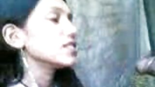 Beijando ao mesmo tempo uma mulher legal na bucetinha vídeo de pornô de mulher gorda e no cuzinho