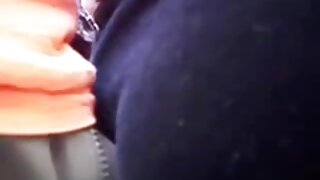 No banheiro, garotas vídeo de pornô das gordinha descoladas exibem seu lindo desfile de fuzis